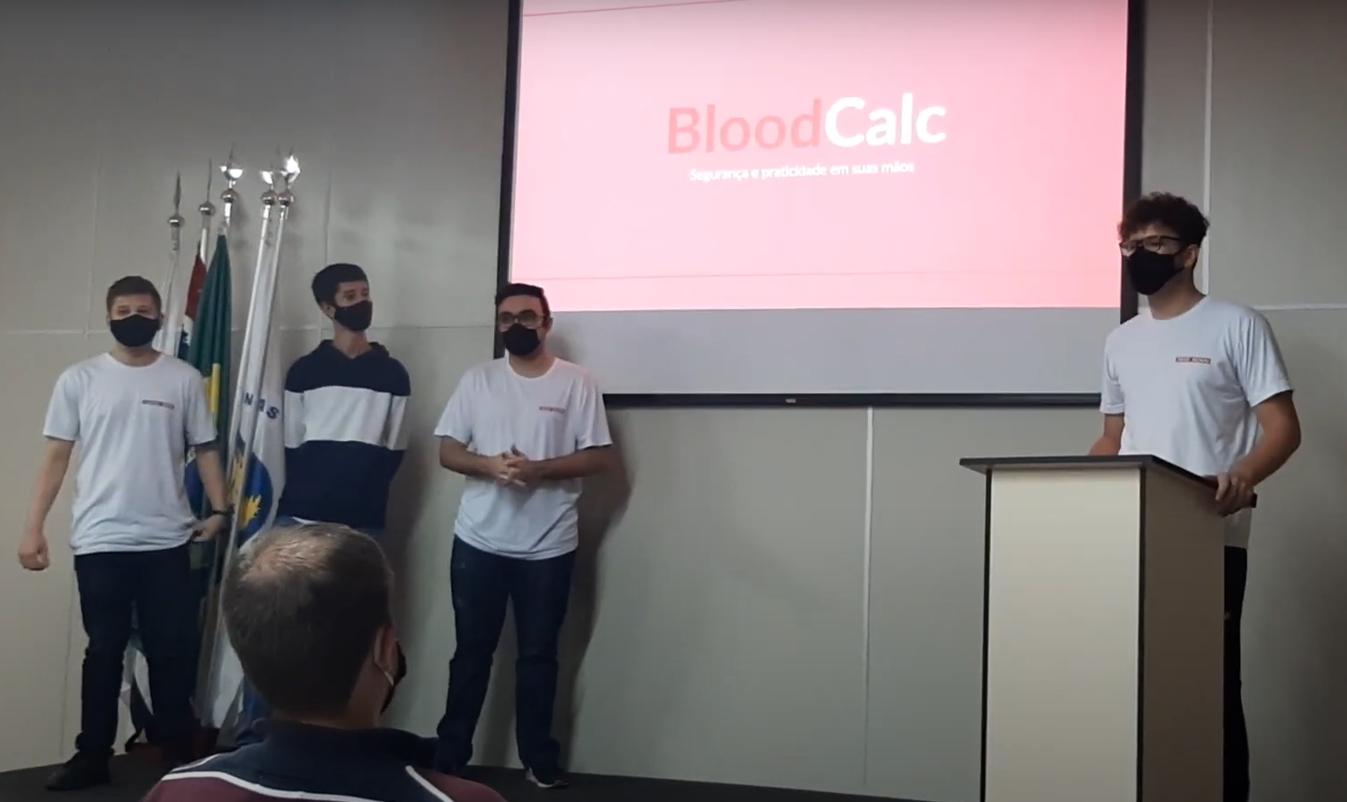 Foto do grupo na apresentação